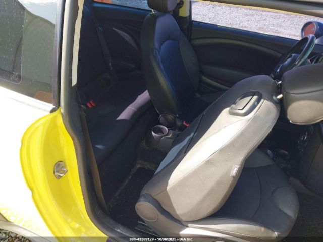 2011 MINI COOPER WMWSU3C57BT099419 Photo 7