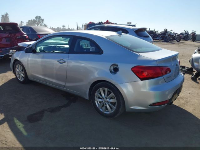 2016 KIA FORTE KOUP KNAFX6A83G5597541 Photo 2