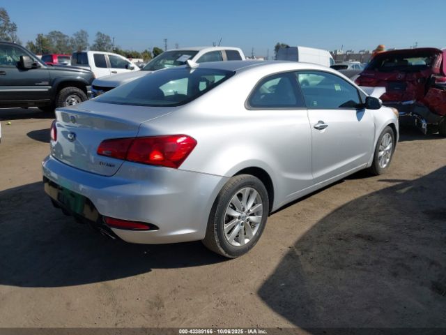 2016 KIA FORTE KOUP KNAFX6A83G5597541 Photo 3