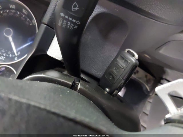 2008 VOLKSWAGEN R32 WVWKC71K58W155564 Photo 10