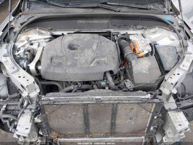 2023 VOLVO XC60 RECHARGE PLUG-IN HYBRID YV4H60DX7P1331698 Photo 9