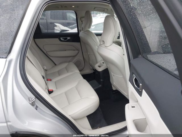 2023 VOLVO XC60 RECHARGE PLUG-IN HYBRID YV4H60DX7P1331698 Photo 7