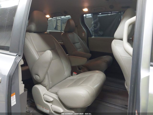 Toyota 2gr-fks 2017 5TDDZ3DC0HS160692 Image 8