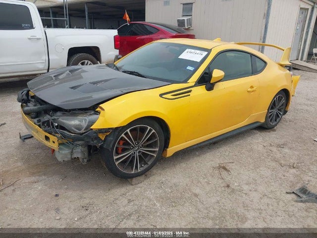 Toyota Scion 2015 JF1ZNAA13F8707017 Image 2