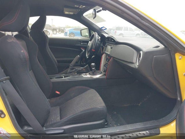 Toyota Scion 2015 JF1ZNAA13F8707017 Image 5