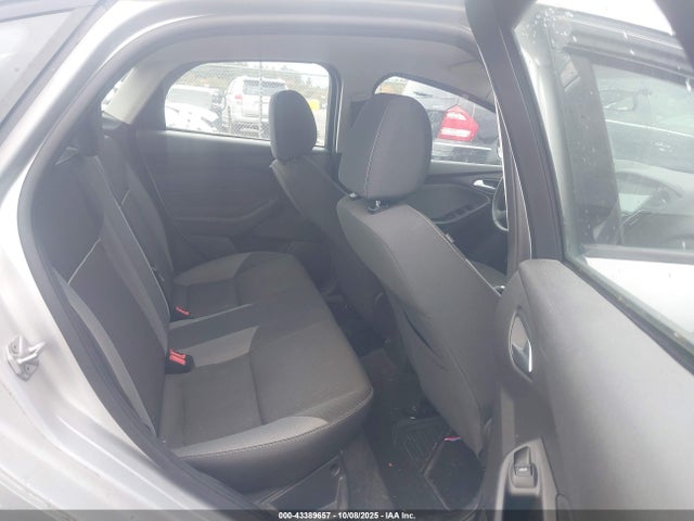Ford Focus 2014 1FADP3F2XEL124537 Image 8