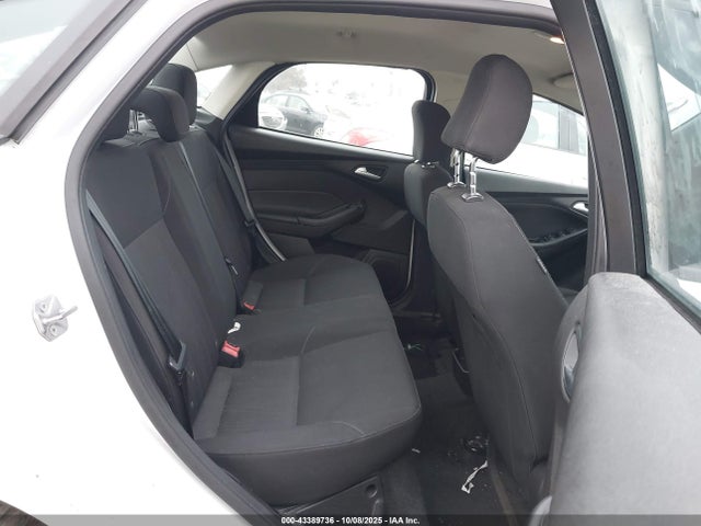Ford 2016 2016 1FADP3F27GL205031 Image 8