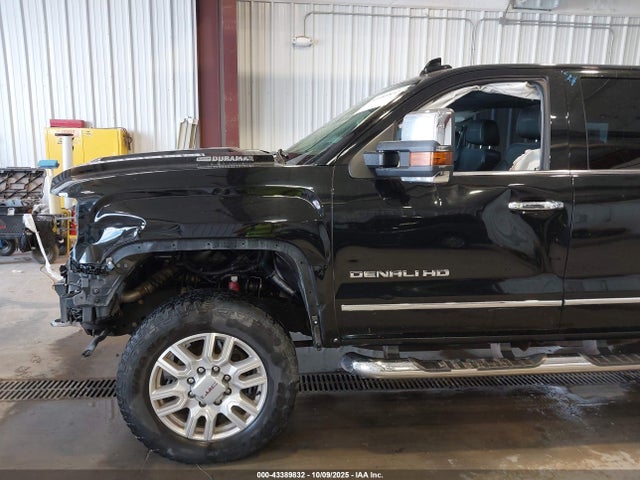 1GT12UEY1HF174687 GMC Sierra 2500hd Denali