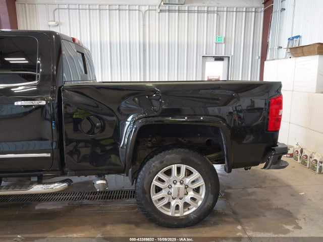 1GT12UEY1HF174687 GMC Sierra 2500hd Denali