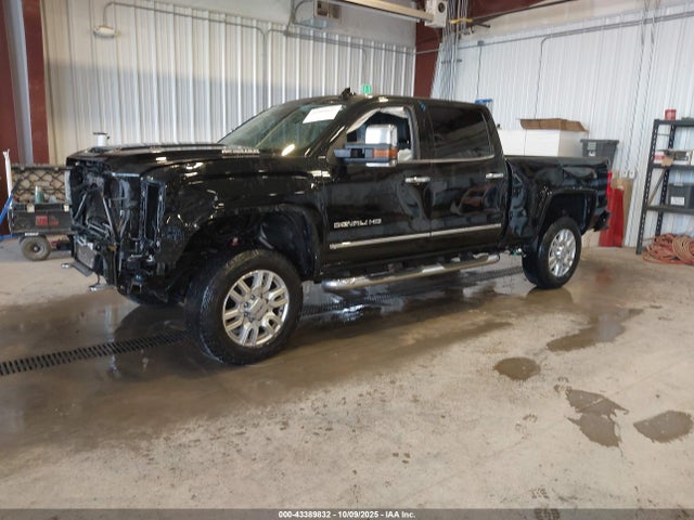 1GT12UEY1HF174687 GMC Sierra 2500hd Denali