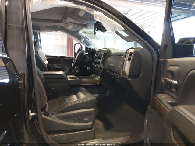 1GT12UEY1HF174687 GMC Sierra 2500hd Denali