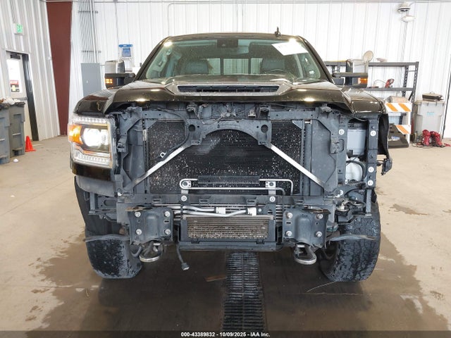 1GT12UEY1HF174687 GMC Sierra 2500hd Denali