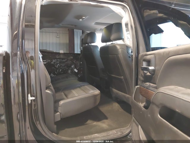 1GT12UEY1HF174687 GMC Sierra 2500hd Denali