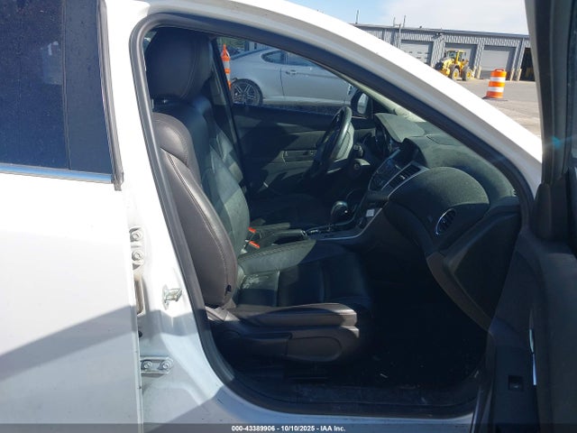 Chevrolet luz 2014 1G1P75SZ0E7100075 Image 5