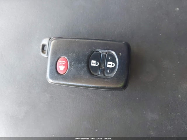 Toyota Prius Two 2015 JTDKN3DU1F1895543 Image 27