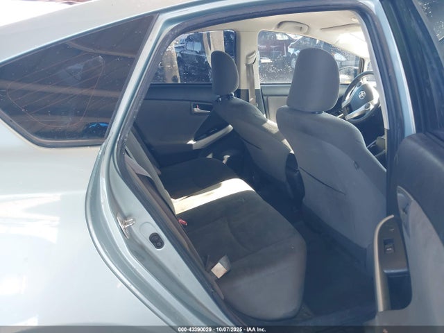 Toyota Prius Two 2015 JTDKN3DU1F1895543 Image 24