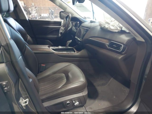 2022 MASERATI LEVANTE ZN661XUA6NX392868 Photo 4