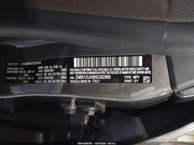 2022 MASERATI LEVANTE ZN661XUA6NX392868 Photo 8