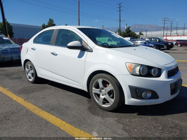 2015 CHEVROLET SONIC 1G1JE5SB9F4117717