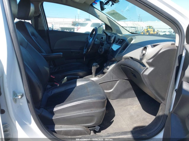 2015 CHEVROLET SONIC 1G1JE5SB9F4117717 Photo 4