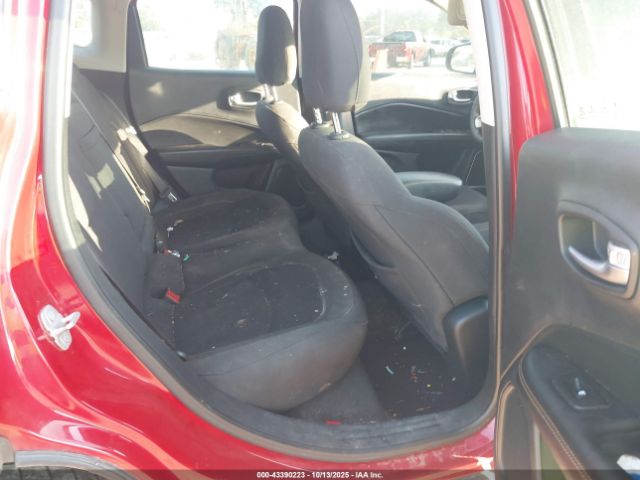 2019 JEEP COMPASS 3C4NJCAB0KT711661 Photo 7