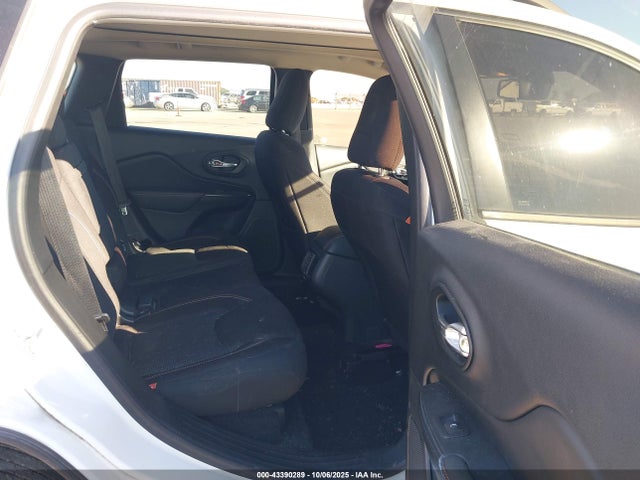 Jeep Cherokee 2017 1C4PJLCB8HW572484 Image 8
