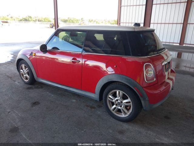 2012 MINI COOPER WMWSU3C55CT262666 Photo 2