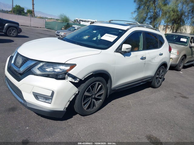Nissan 2017 2017 JN8AT2MT5HW403688 Image 17