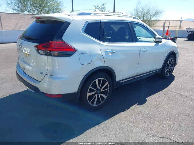 Nissan 2017 2017 JN8AT2MT5HW403688 Image 4