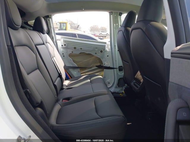 2026 TESLA MODEL Y 7SAYGDEE9TF365960 Photo 7