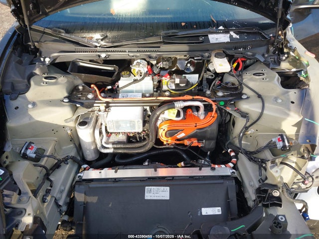 2025 TESLA MODEL 3 5YJ3E1EA8SF032401 Photo 9