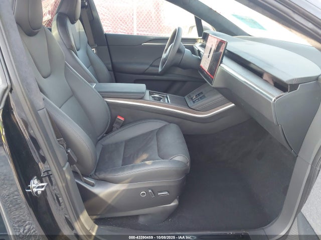 2025 TESLA MODEL X 7SAXCDE54SF464403 Photo 4