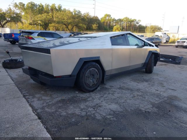 2025 TESLA CYBERTRUCK 7G2CEHED6SA065555 Photo 3