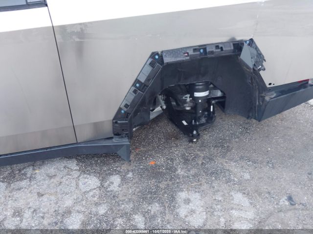 2025 TESLA CYBERTRUCK 7G2CEHED6SA065555 Photo 5
