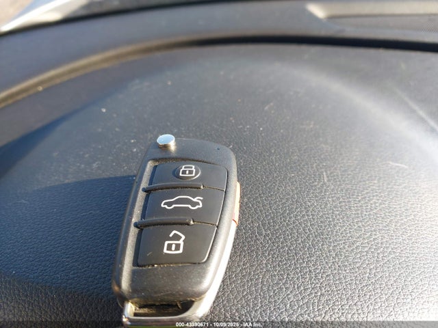 2016 AUDI A3 WAUJ8GFFXG1103056 Photo 10