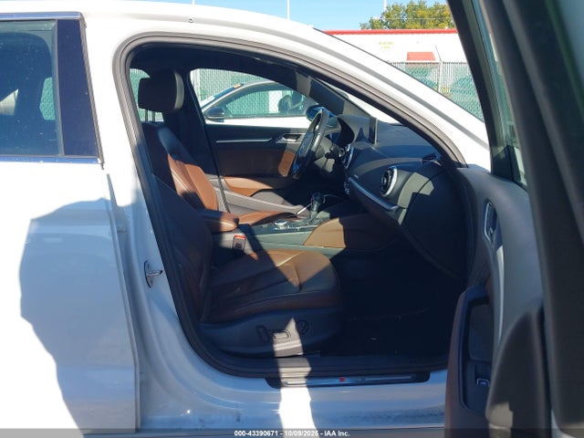 2016 AUDI A3 WAUJ8GFFXG1103056 Photo 4