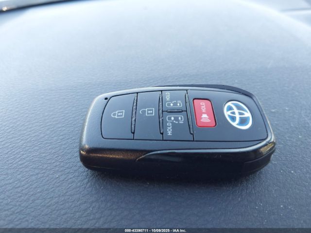 2023 TOYOTA SIENNA 5TDKRKEC9PS165016 Photo 10