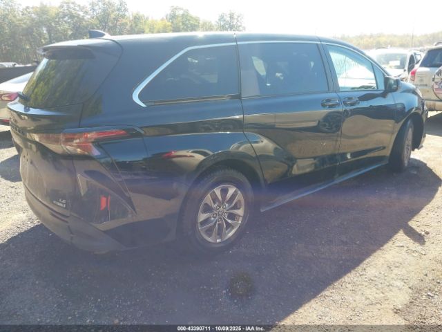 2023 TOYOTA SIENNA 5TDKRKEC9PS165016 Photo 3
