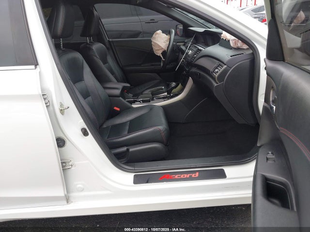 1HGCR2F1XHA162563 Honda k24w1