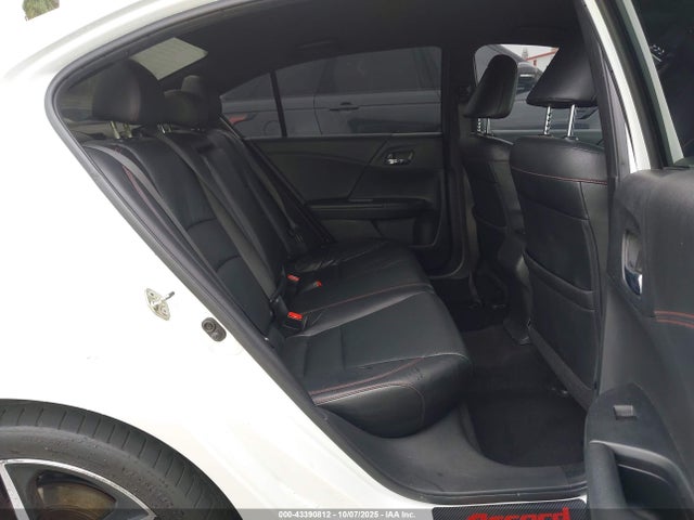 1HGCR2F1XHA162563 Honda k24w1