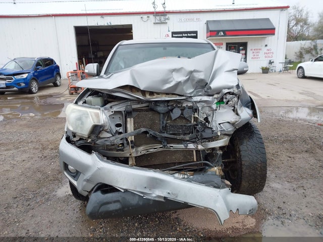 Продажа на аукционе авто 2015 Toyota Tacoma Base V6, vin: 3TMMU4FN4FM075340, номер лота: 43390845