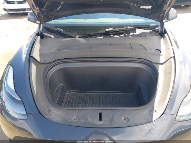 2024 TESLA MODEL Y 7SAYGDEEXRA253500 Photo 9