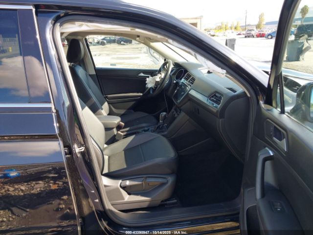 2019 VOLKSWAGEN TIGUAN 3VV2B7AX3KM107763 Photo 4