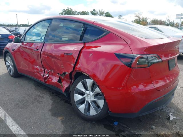 2022 TESLA MODEL Y 7SAYGDEE1NF441562 Photo 2