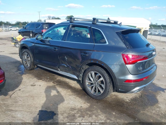 2022 AUDI Q5 WA1GAAFY2N2051701 Photo 2