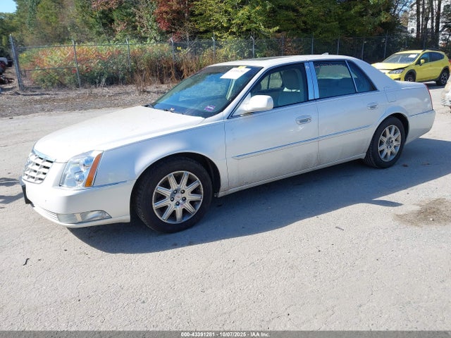 2011 CADILLAC DTS 1G6KH5E61BU128855 Photo 1