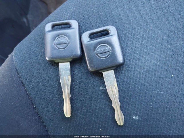 3N1CE2CP7EL364626 Nissan 2014