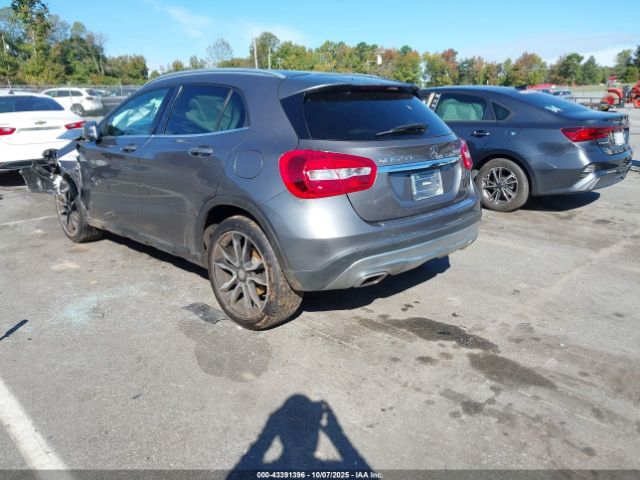 2015 MERCEDES-BENZ GLA 250 WDCTG4GB2FJ101402 Photo 2