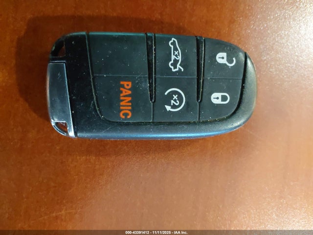 2015 CHRYSLER 200 1C3CCCBB2FN614939 Photo 10