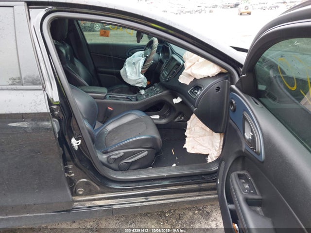 2015 CHRYSLER 200 1C3CCCBB2FN614939 Photo 4